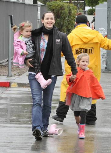  Jen took tolet, violet and Seraphina to see disney on Ice!