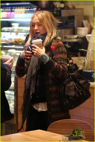  Kate Hudson: Cup Of Joe To Go!