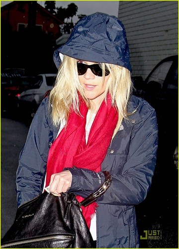Reese Witherspoon: Rainy Spa Day