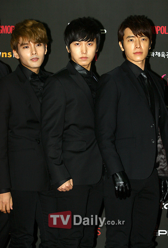  Ryeowook, Sungmin & Donghae At the 25th Golden Disk awards