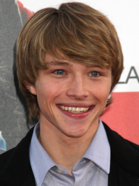 On 5-3-1989 Sterling Knight (nickname: Sterling) was born in Hilton Head Island, South Carolina, United States. The son of father (?) and mother(? - sterling-knight-sterlingswac-17862616-540-720