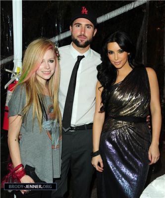  Avril spends giáng sinh eve with Kim Kardashian