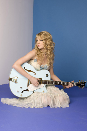 Taylor Swift - Photoshoot #056: USA Weekend (2008)