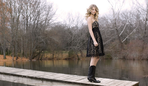 Taylor Swift - Photoshoot #078: Q (2009)