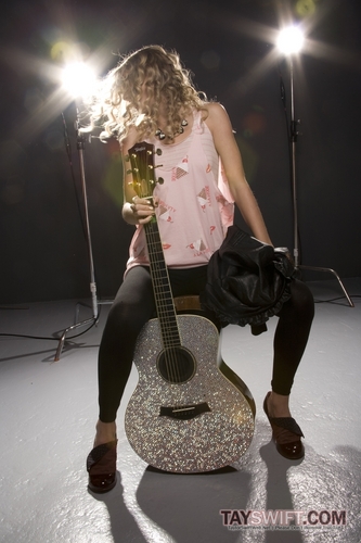 Taylor Swift - Photoshoot #103: Girls' Life (2010)