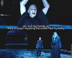 Voldy sings Party in the USA XD