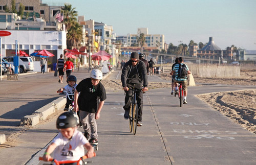  David Beckham and His Sons on Venice Boardwalk