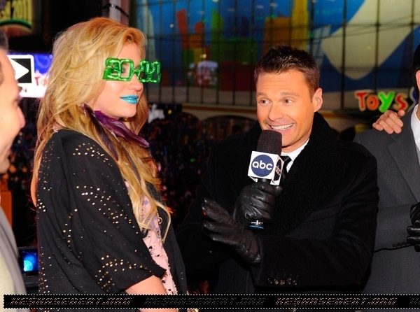 Ke ha Dick Clark's New Year's Rockin' Eve with Ryan Seacrest 2011
