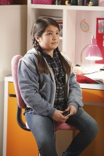 Kevin/Scotty/Little Girl - 5.13- Promotional Photos 