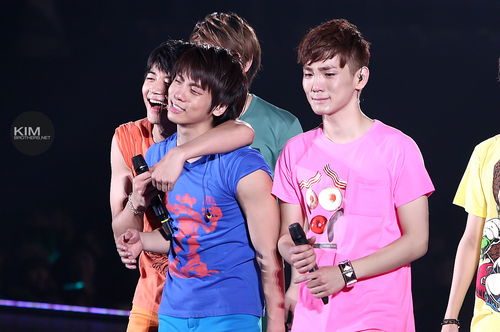 SHINee _first concert in japan  ^^