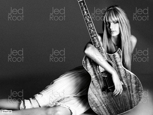 Taylor Swift - Photoshoot #104: Elle (2010)