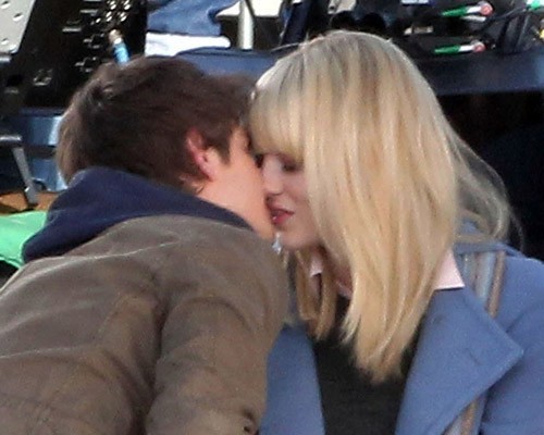  Emma & Andrew on "Spider-Man 4" Set