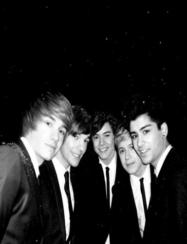  1D = Heartthrobs (Don't They Look Very Handsome/Smart/Dashing In Their Suits) 100% Real :) x