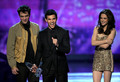2011 People's Choice Awards HQ - robert-pattinson-and-kristen-stewart photo
