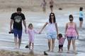 Jen & Ben in Hawaii with their daughters! - jennifer-garner photo
