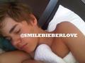 Justin Bieber shirtless in the bed! - justin-bieber photo