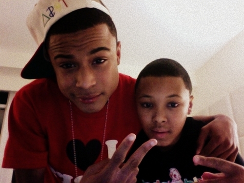  Khalil and his lil bro :) <3