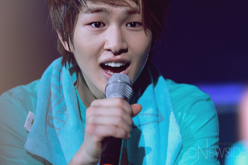 Onew at SHINee The 1st Concert in Korea 110102