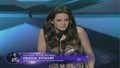 People Choice Awards-Kristen Stewart [Eclipse Favourite  Movie Actress Award] Screencaps - twilight-series screencap