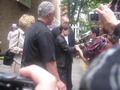 Signing Autographs at Regis & Kelly (07.09.09) - daniel-radcliffe photo