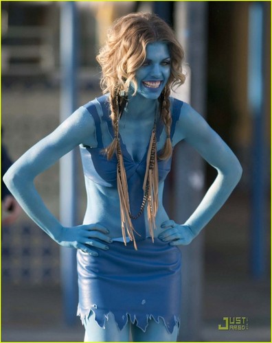 AnnaLynne McCord dressed as an Avatar on the set of "90210"