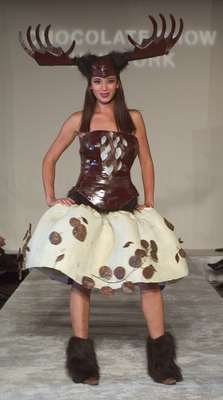  चॉकलेट Dress