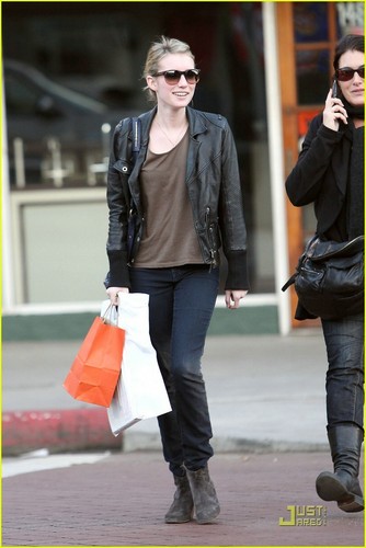  Emma out in Los Angeles (January 10).