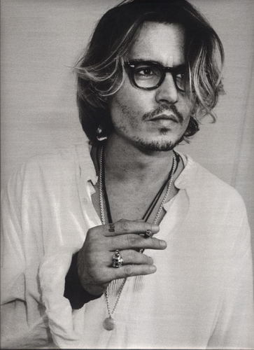  Johnny Depp various mga litrato