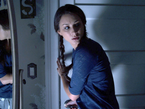 http://images4.fanpop.com/image/photos/18300000/Sneak-Peek-Photos-From-Episode-13-Know-Your-Frenemies-pretty-little-liars-tv-show-18342122-500-375.jpg