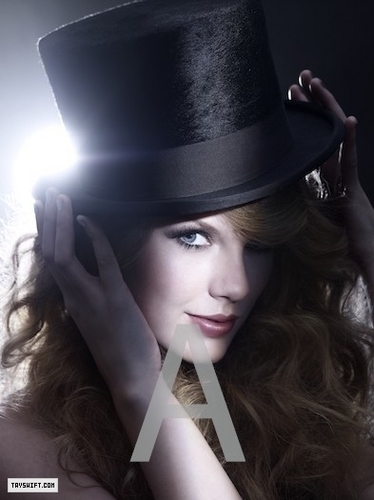  Taylor matulin - Photoshoot #130: Entertainment Weekly (2010)