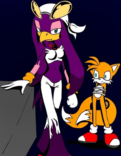  Wave kidnaps tails