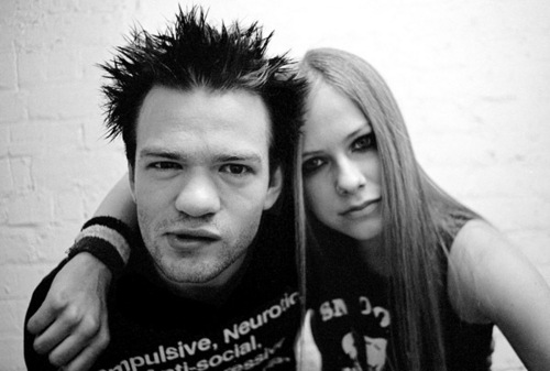  Avril Lavigne - Photoshoot #003: Avril & Deryck in Toronto (February 2nd, 2002)
