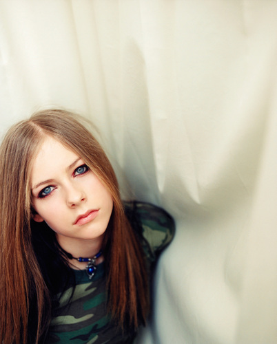 Avril Lavigne - Photoshoot #009: Chris Buck (2002)