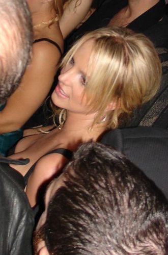  Britney celebraties her 27th birthday party at Tenjune,2008