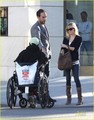 Reese Witherspoon Helps the Homeless - reese-witherspoon photo