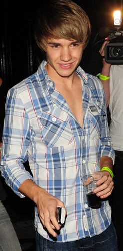 Goregous Liam (I Can't Help Falling In Love Wiv U) U Light Up The Whole Room Babe! 100% Real :) x