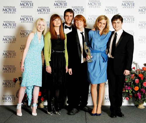  Old HP 사진 - Evanna, Bonnie, Matthew, Rupert, Emma & Dan :))