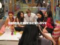 Justin Bieber on the set of Victorious - justin-bieber photo
