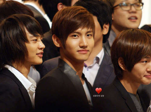 SHINee at a Wedding with Changmin and Yunho DBSK 100522