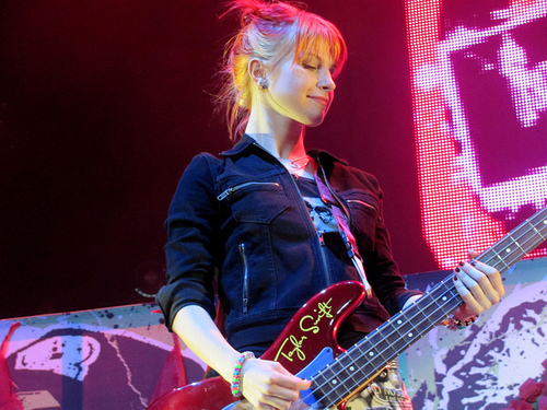  hayley playing a taylor nhanh, swift guitar!