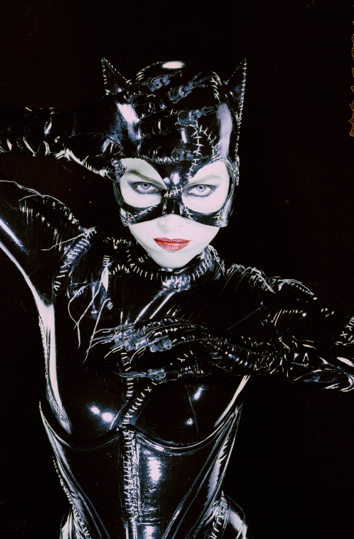 Catwoman-catwoman-18644414-1179-1792.jpg