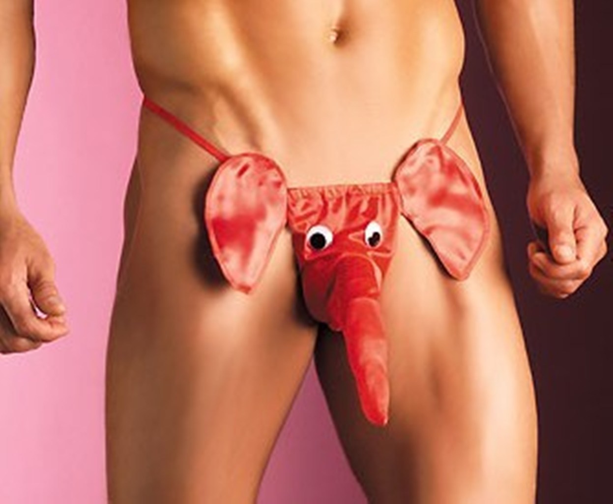 Cristiano Ronaldo Photo: Ronaldo bought a red thong that had an elephant&am...