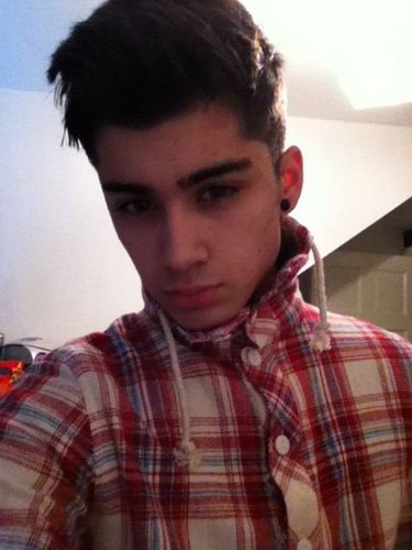  Sizzling Hot Zayn (He Leaves Me Breathless) He Owns My tim, trái tim & Always Will 100% Real :) x