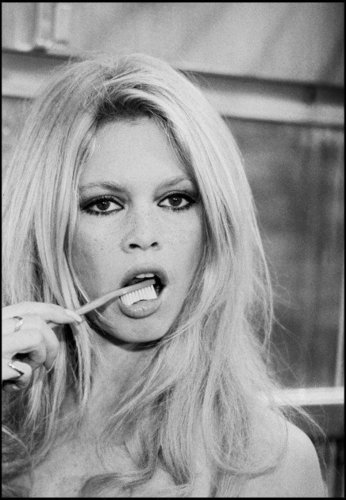  Brigitte Brushing Her Teeth :D