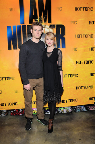 Hot Topic “I Am Number Four” Autograph Signing [HQ]