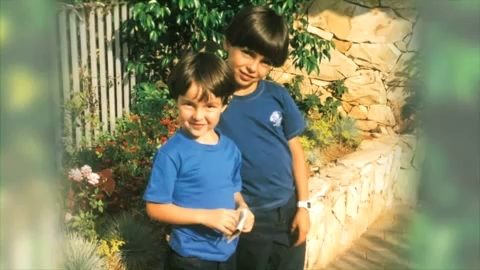 Kaka and his brother's childhood pics:D