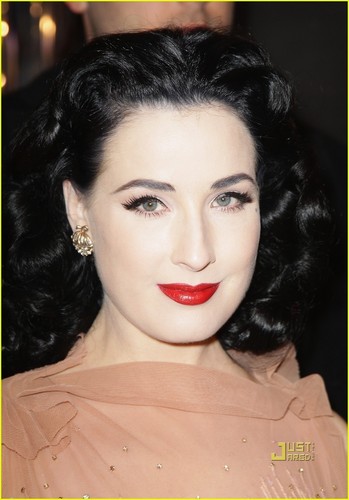 Dita Von Teese: Fashion Party in Cologne!