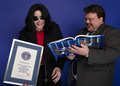 New [November 14 2006] Guinness World Records  - michael-jackson photo