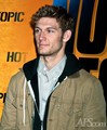 “I Am Number Four” Screening at the Westfield Mall in Paramus, NJ [HQ] - alex-pettyfer photo