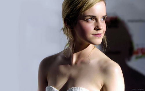  Emma Watson kertas dinding